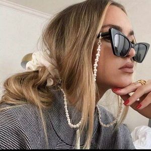 Pearl like eye glass attachment - multiple styles